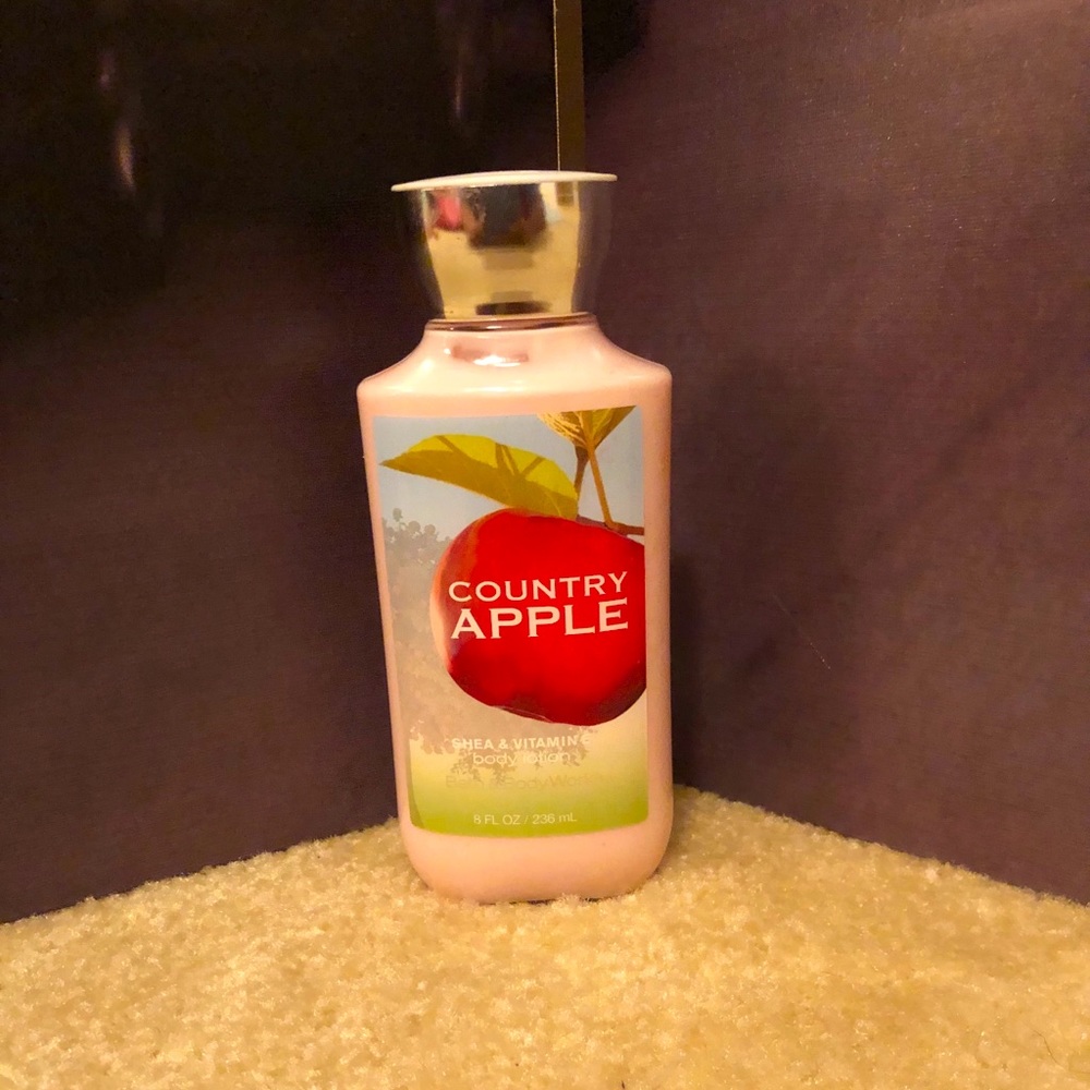 Bath and Body Works Country Apple lotion!
